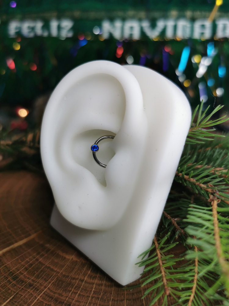 Titanium piercing ring BCR clicker with dark blue zirconia - sterling silver - TK-080