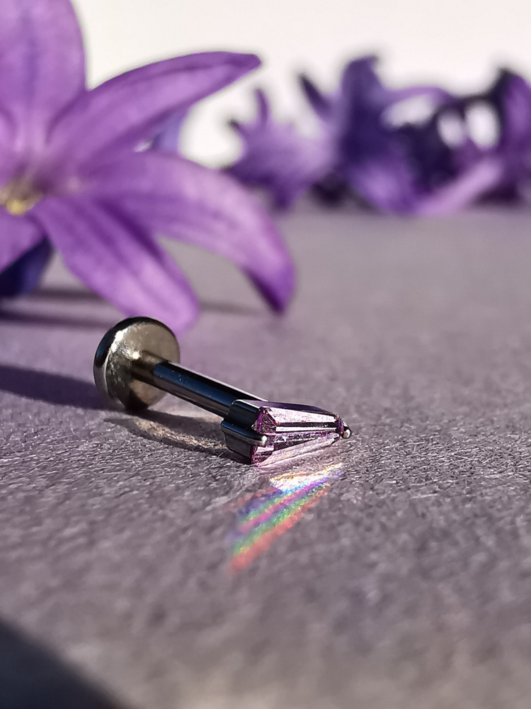 Titanium attachment with white zirconia - TNA-194