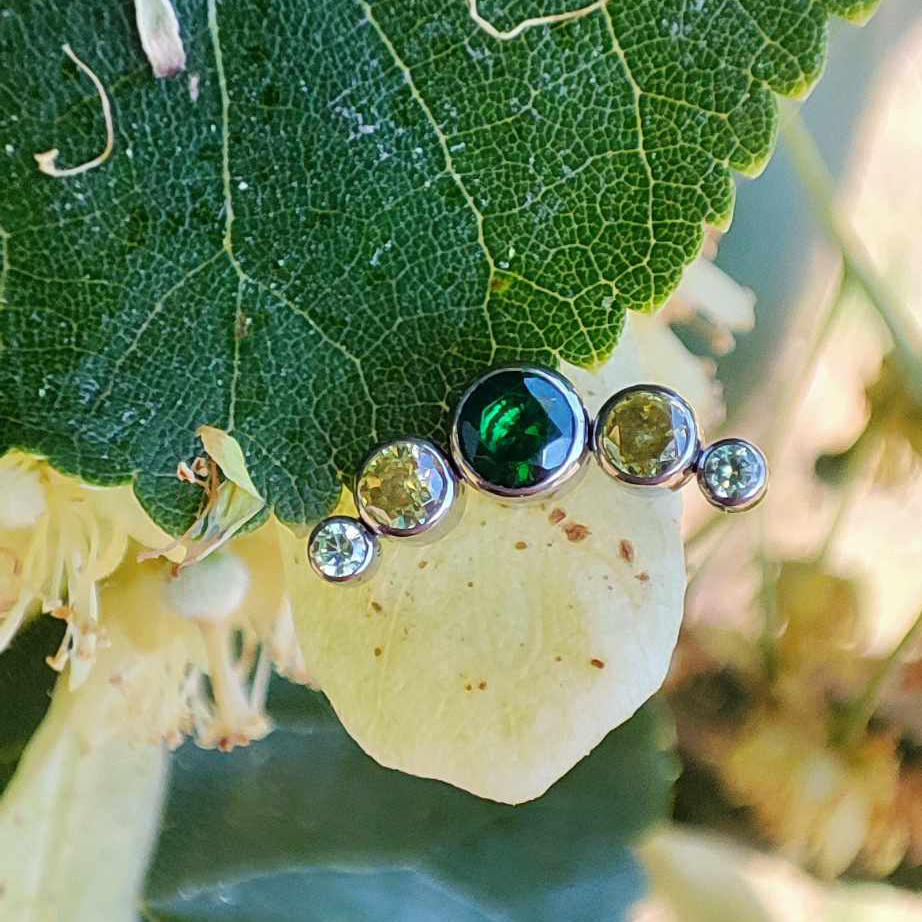 Titanium labret cluster with green zircons - sterling silver 