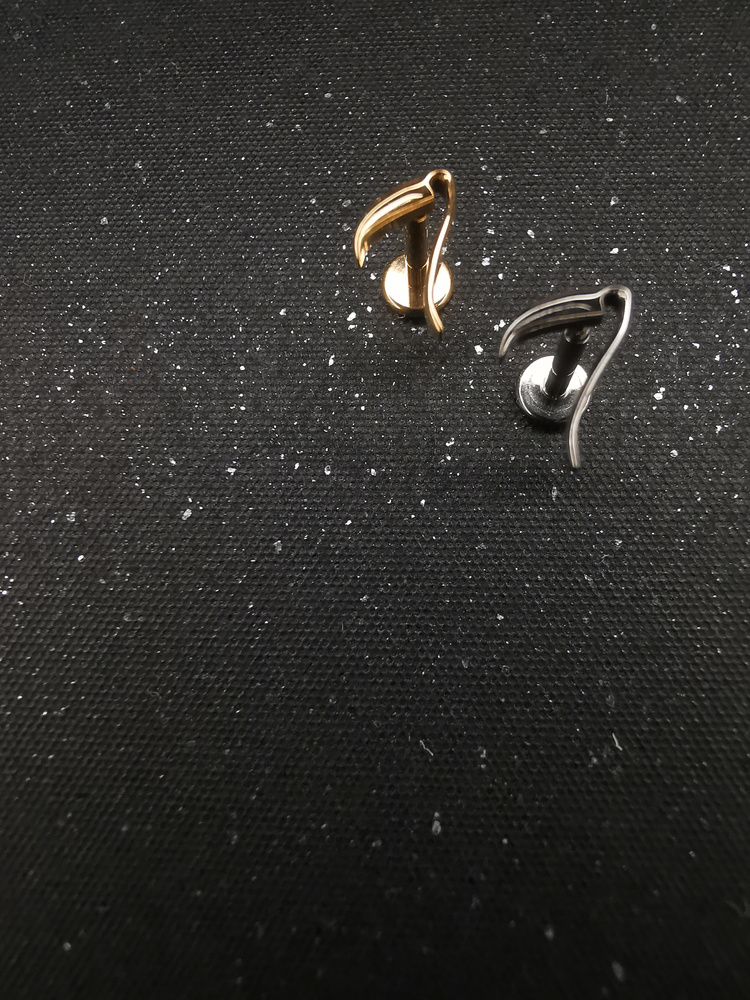 Titanium labret scythe - silver - TGW-168