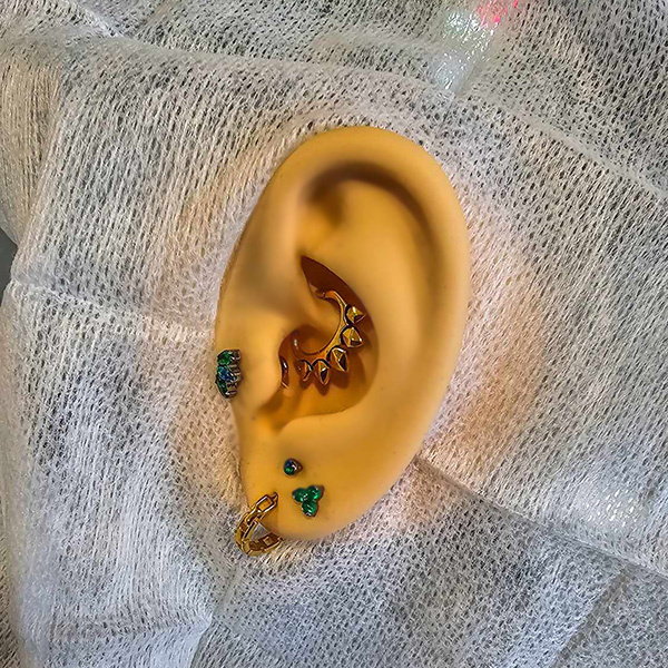 Ear Drapes - non-woven gauze pads with a hole for piercing - NK-044