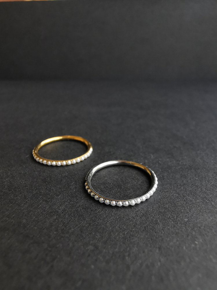 Titanium piercing ring clicker with white beads - silver - TK-024