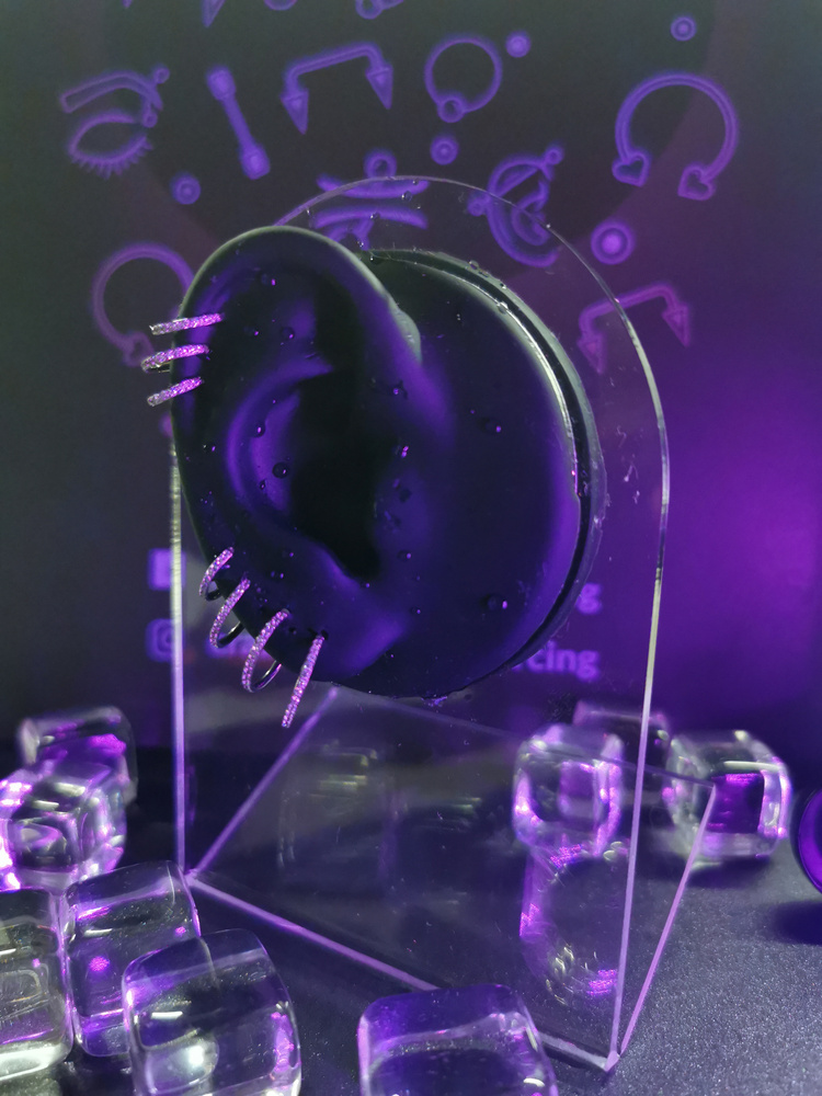 Silver clicker   ring with white cubic zirconia - K-010